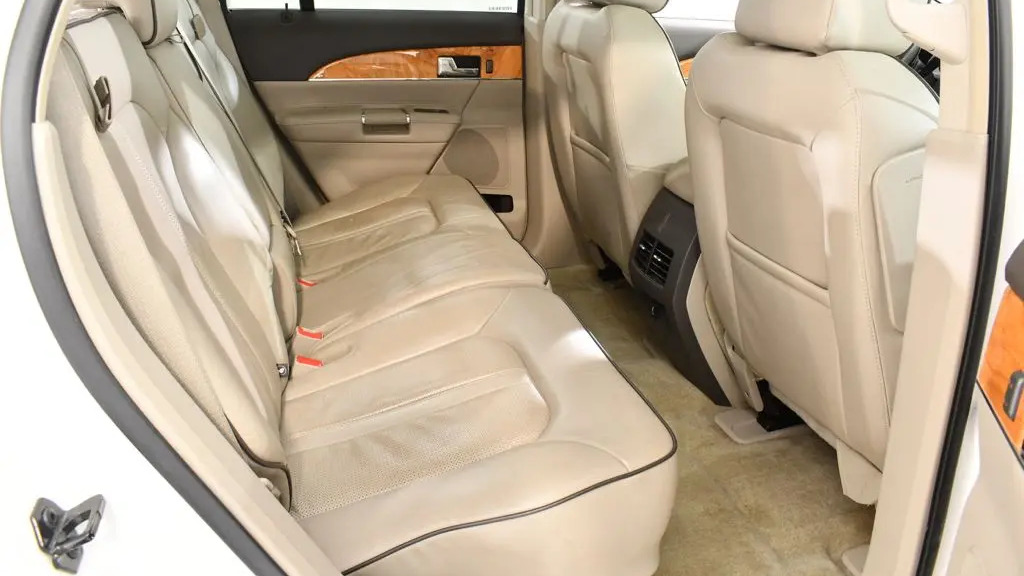 2015 Lincoln MKX Base