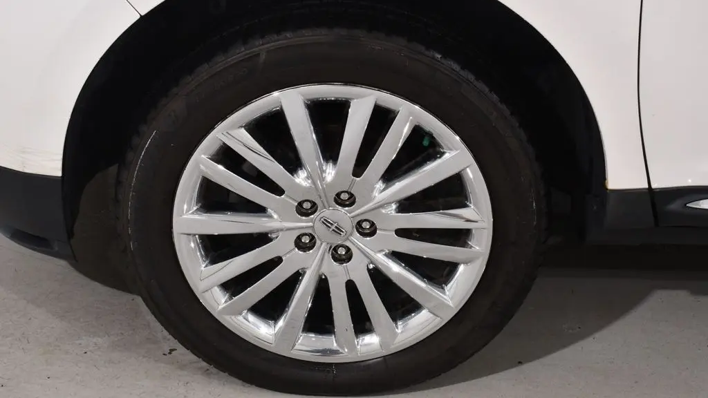 2015 Lincoln MKX Base