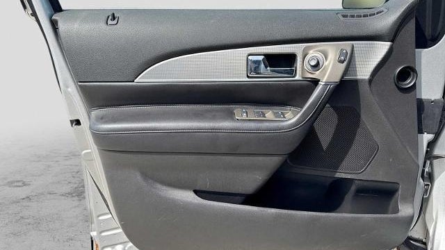 2013 Lincoln MKX Base