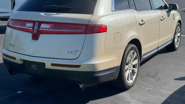 2018 Lincoln MKT Reserve