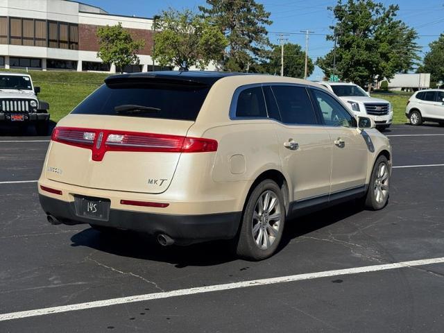 2018 Lincoln MKT - $12,995