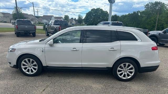 2019 Lincoln MKT Base