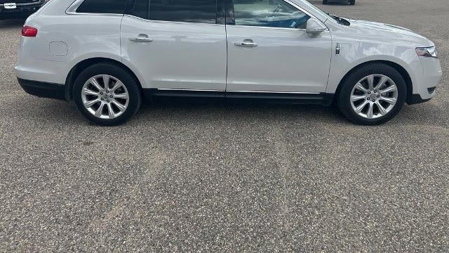 2019 Lincoln MKT Base