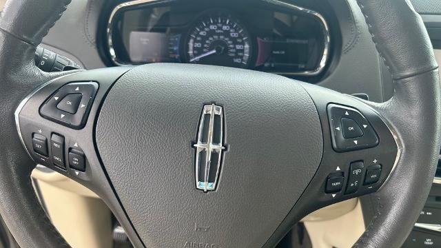 2019 Lincoln MKT Base