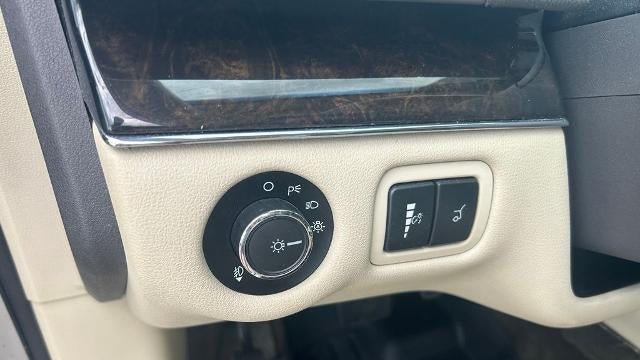 2019 Lincoln MKT Base