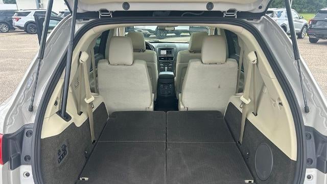 2019 Lincoln MKT Base
