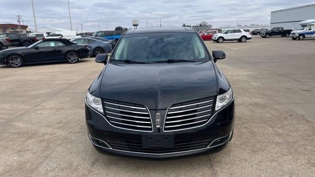 2019 Lincoln MKT Base
