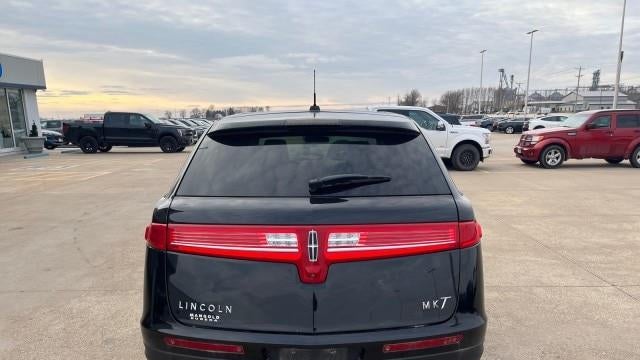 2019 Lincoln MKT Base