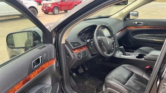 2019 Lincoln MKT Base