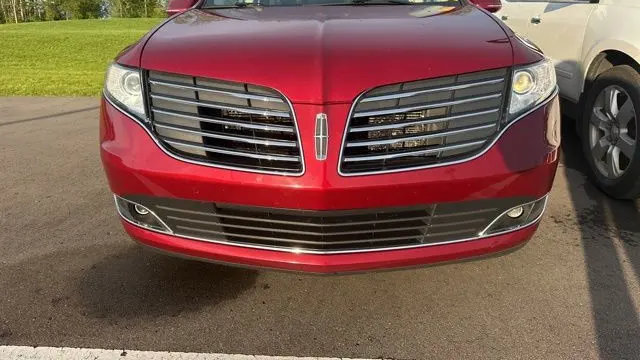 2018 Lincoln MKT Reserve