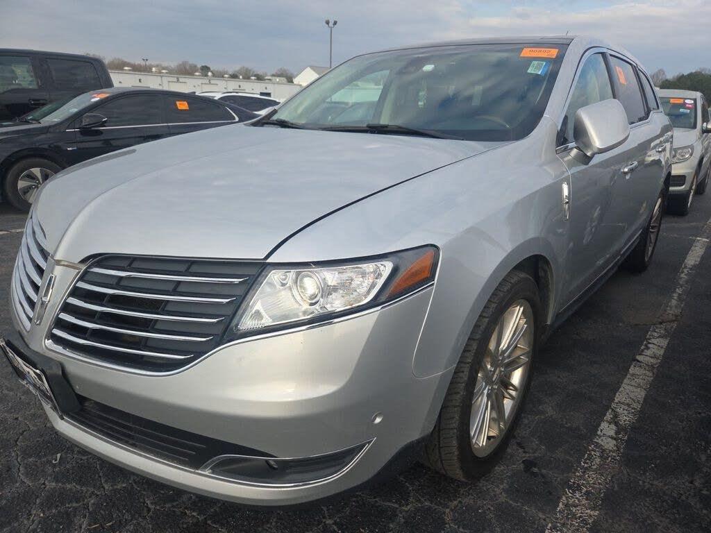 2018 Lincoln MKT - $17,500