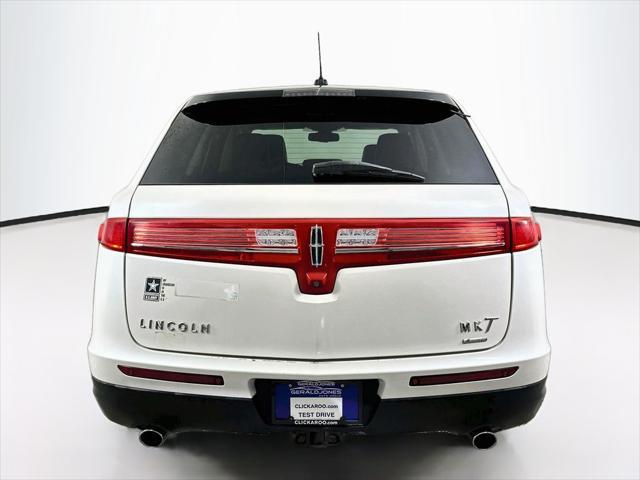 2014 Lincoln MKT - $8,579