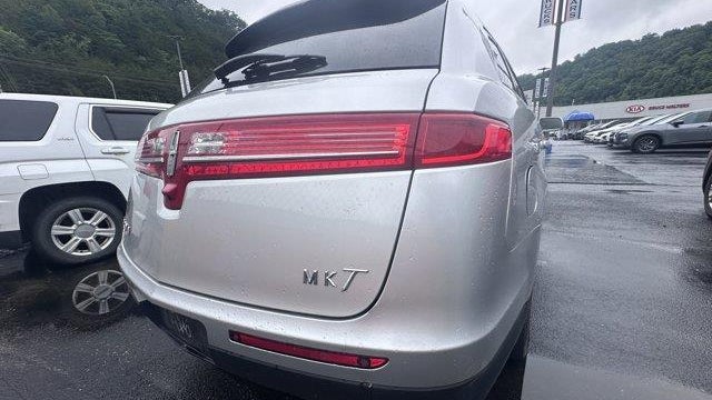 2019 Lincoln MKT Base