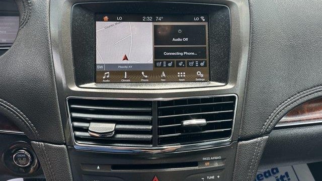 2019 Lincoln MKT Base