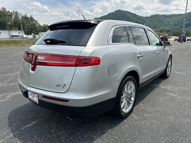 2019 Lincoln MKT - $11,999