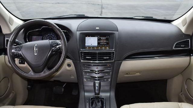 2018 Lincoln MKT Reserve