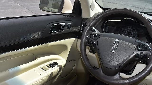2018 Lincoln MKT Reserve