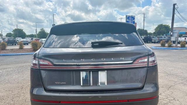 2022 Lincoln Nautilus Standard
