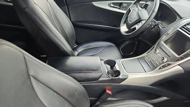 2019 Lincoln Nautilus Base