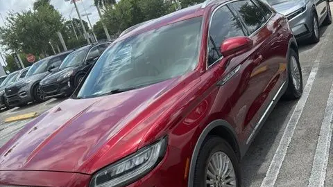 2019 Lincoln Nautilus Base