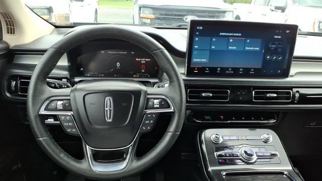 2022 Lincoln Nautilus Standard