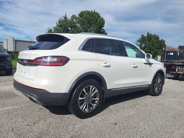 2022 Lincoln Nautilus Standard — photo 1 of 9