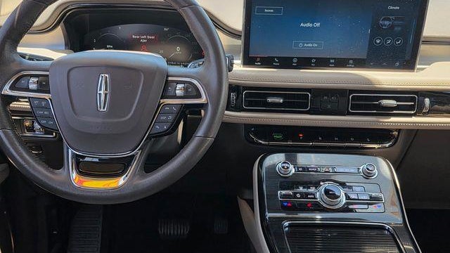 2022 Lincoln Nautilus Standard