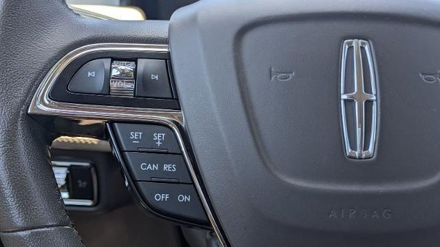 2022 Lincoln Nautilus Standard