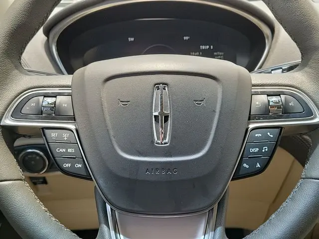 2019 Lincoln Nautilus - $19,990