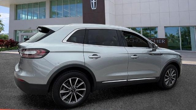 2022 Lincoln Nautilus Standard