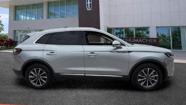 2022 Lincoln Nautilus Standard