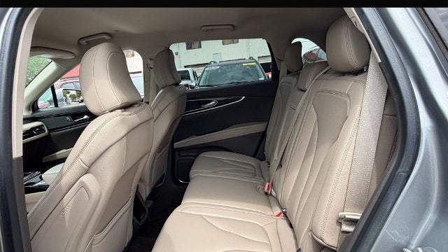 2022 Lincoln Nautilus Standard