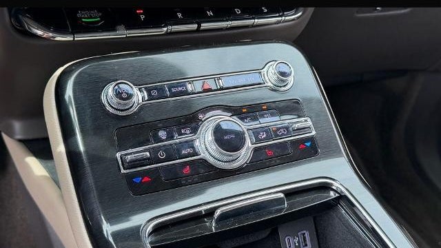 2022 Lincoln Nautilus Standard