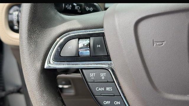 2022 Lincoln Nautilus Standard