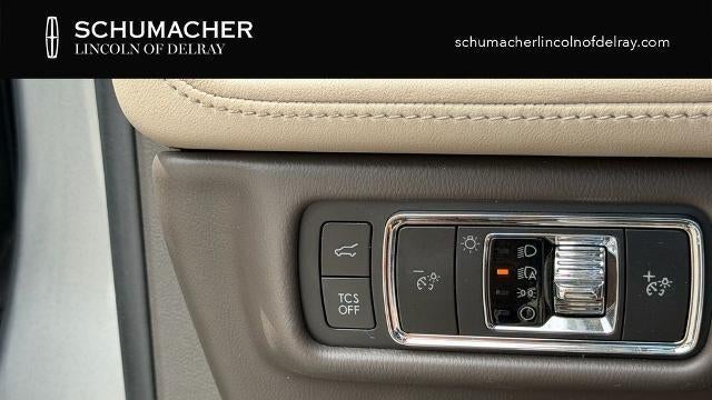2022 Lincoln Nautilus Standard