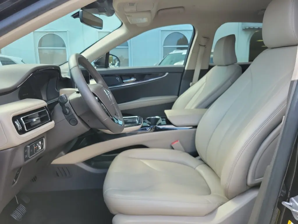 2022 Lincoln Nautilus - $24,995