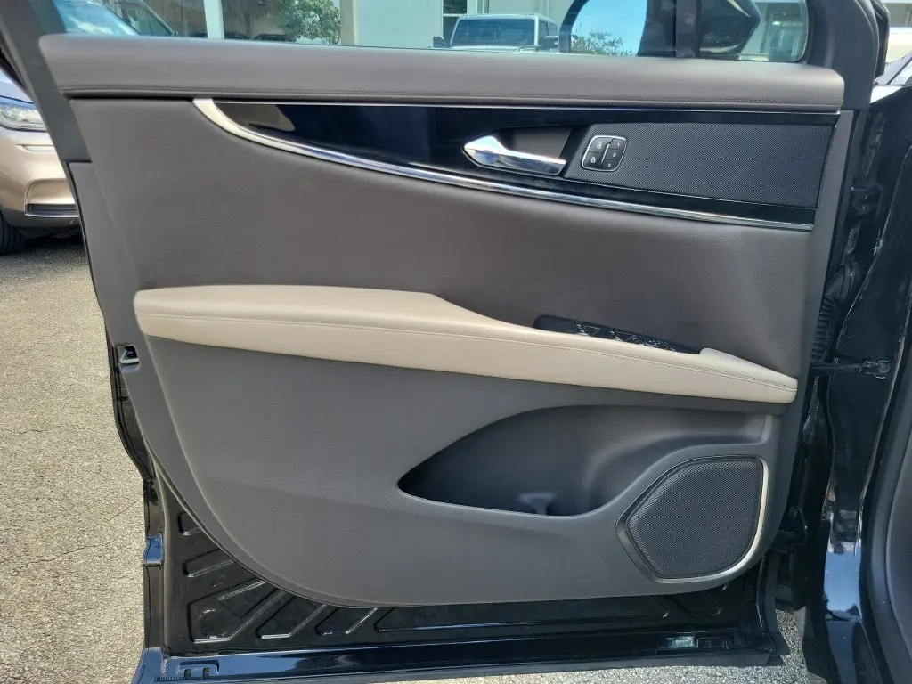 2022 Lincoln Nautilus - $24,995
