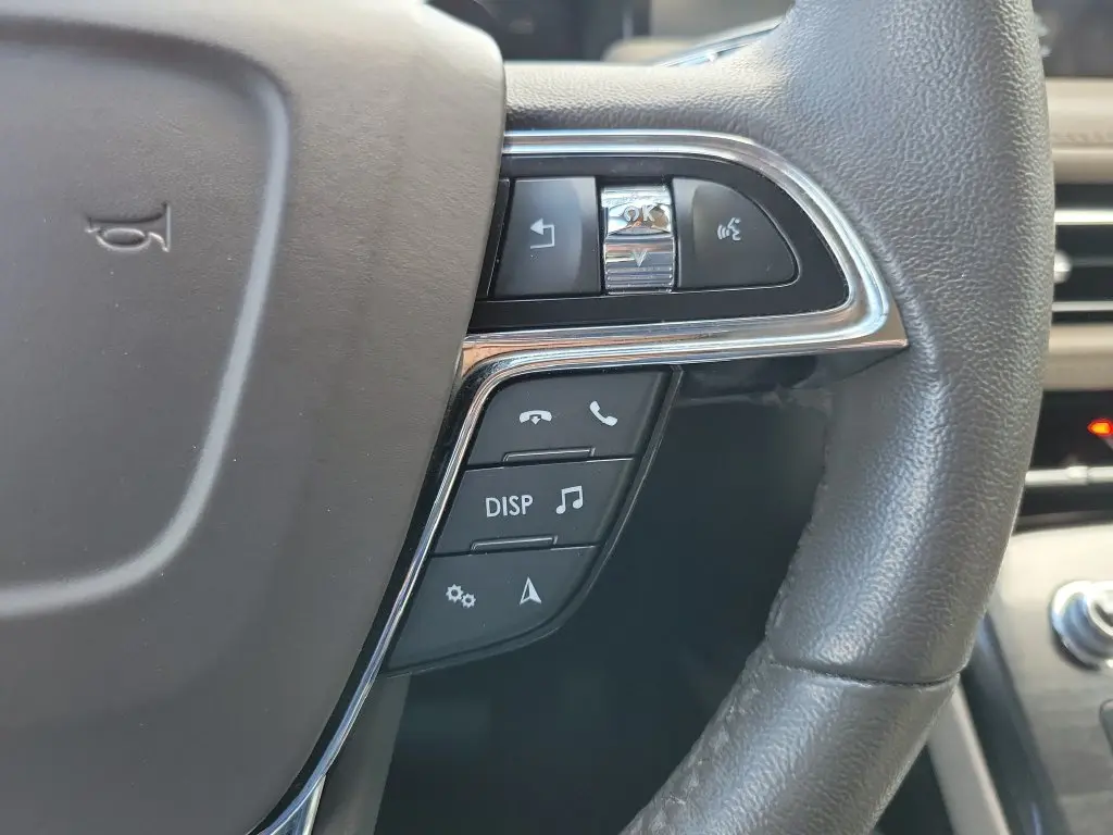 2022 Lincoln Nautilus - $24,995