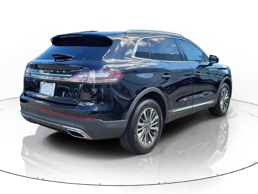 2022 Lincoln Nautilus - $24,995