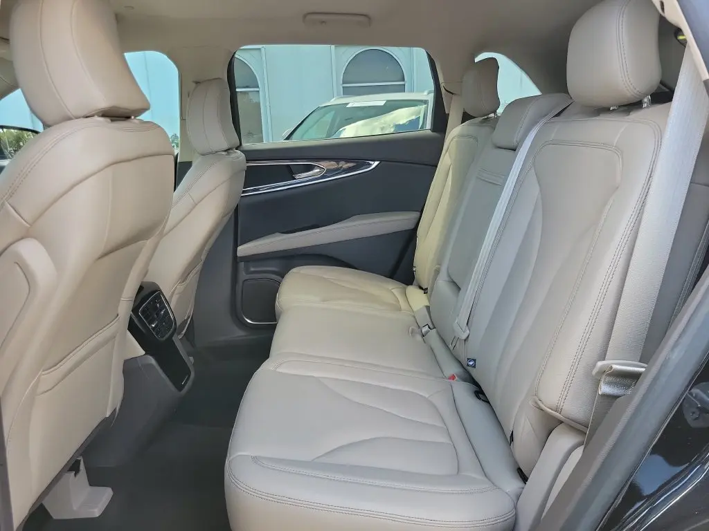 2022 Lincoln Nautilus - $24,995