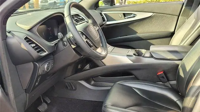 2020 Lincoln Nautilus Standard