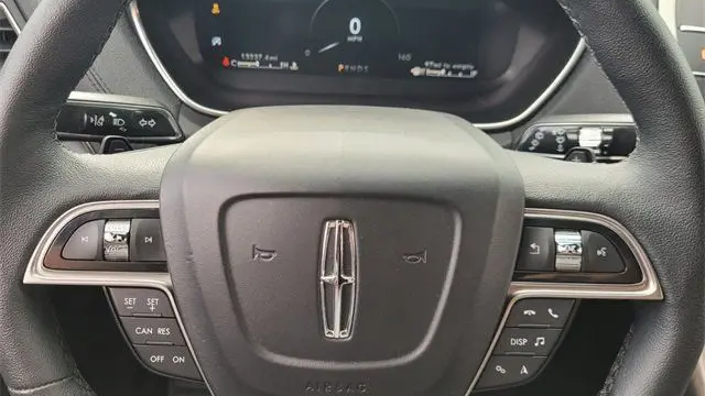 2020 Lincoln Nautilus Standard