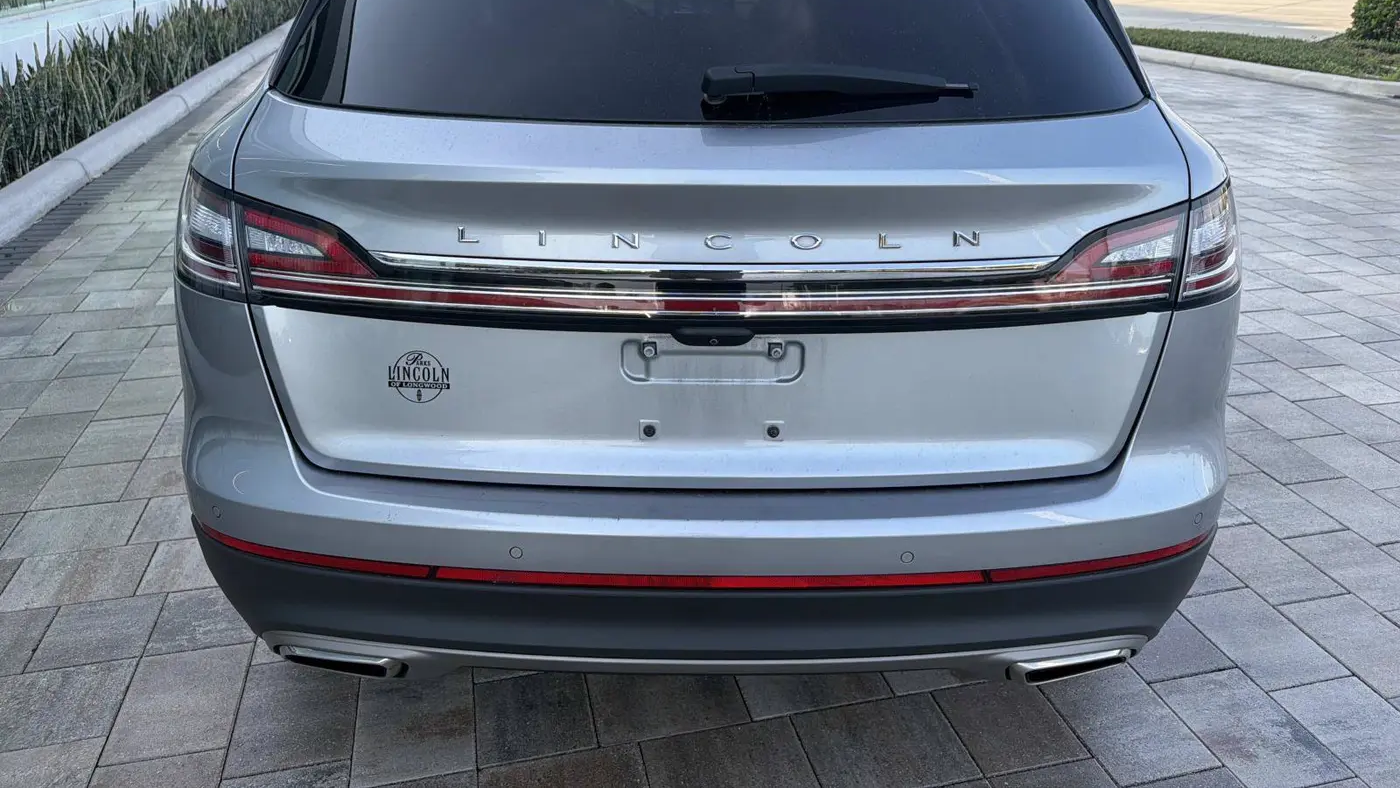 2022 Lincoln Nautilus Standard