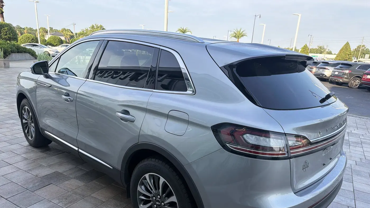 2022 Lincoln Nautilus Standard