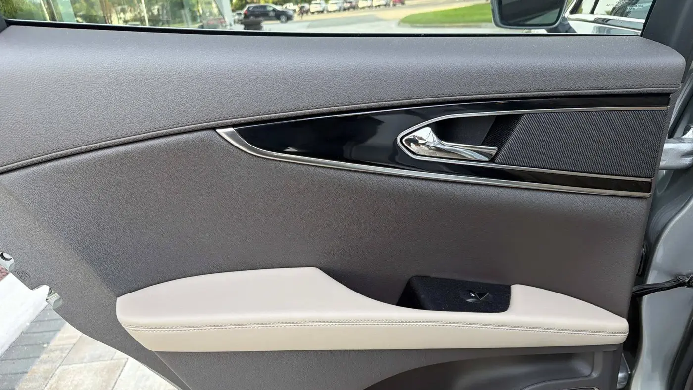 2022 Lincoln Nautilus Standard