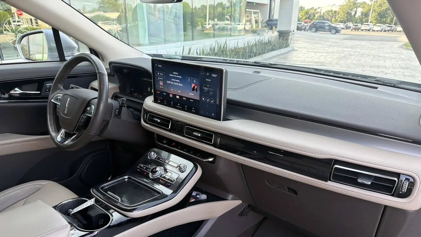 2022 Lincoln Nautilus Standard