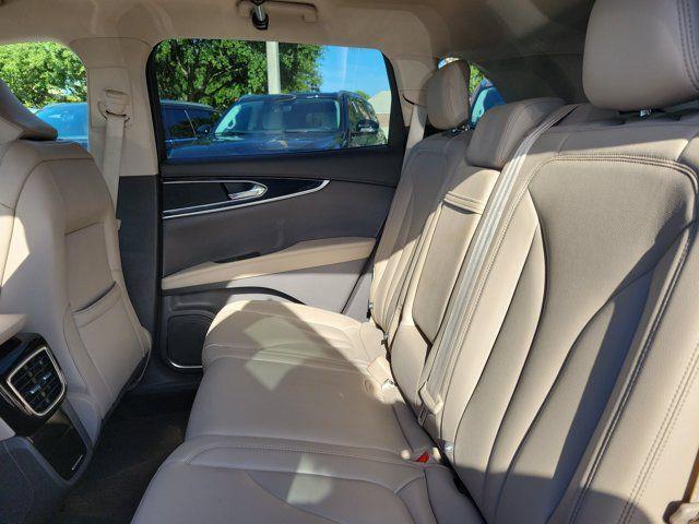2022 Lincoln Nautilus - $23,789