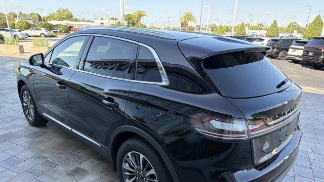 2022 Lincoln Nautilus Standard