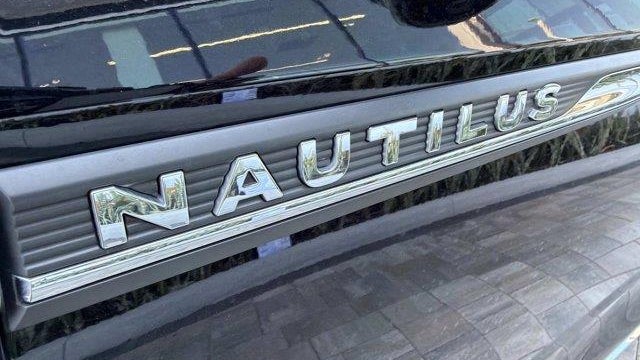 2022 Lincoln Nautilus Standard