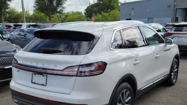 2023 Lincoln Nautilus Standard